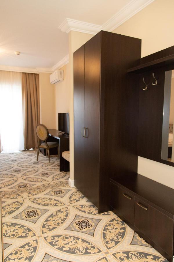 Hotel Palace Severin Дробета-Турну-Северин Екстер'єр фото